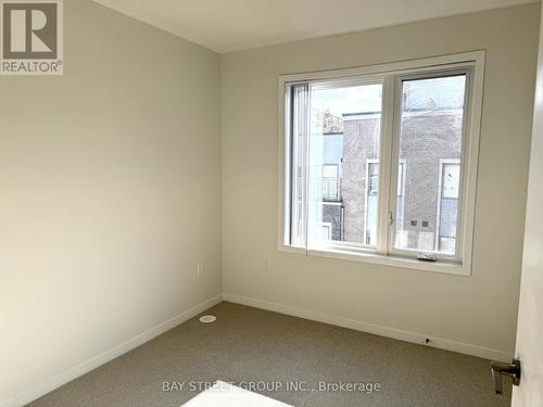 Th234 - 121 Honeycrisp Crescent, Vaughan, ON - Indoor Photo Showing Other Room