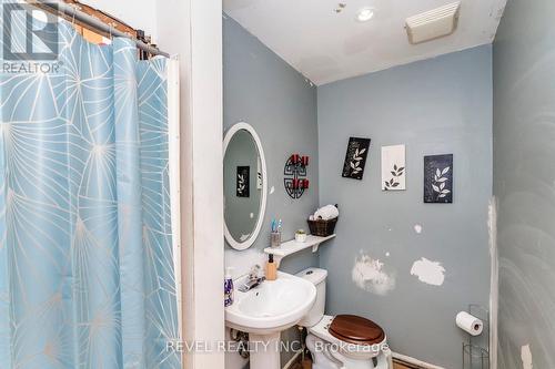 38 Richard Street, Tay, ON - Indoor Photo Showing Bathroom