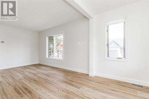 33 Niagara Street, Collingwood, ON - Indoor Photo Showing Other Room