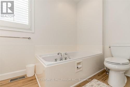 33 Niagara Street, Collingwood, ON - Indoor Photo Showing Bathroom