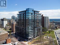 305 - 21 PARK STREET E  Mississauga, ON L5G 1L7