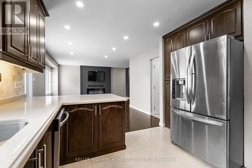 163 Moffatt Avenue, Brampton, ON - Indoor Photo Showing Kitchen