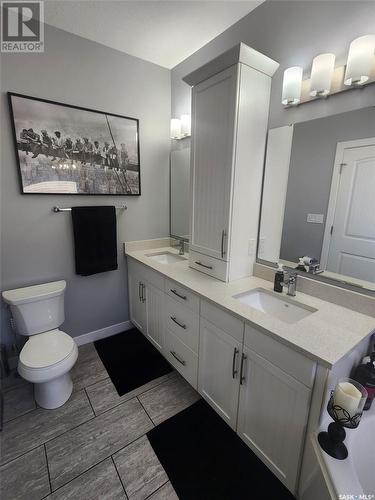 5205 Canuck Crescent, Regina, SK - Indoor Photo Showing Bathroom