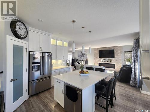 5205 Canuck Crescent, Regina, SK - Indoor Photo Showing Kitchen With Upgraded Kitchen