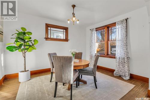 405 9Th Street E, Saskatoon, SK - Indoor Photo Showing Dining Room