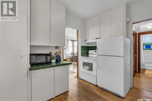 405 9Th Street E, Saskatoon, SK - Indoor Photo Showing Kitchen