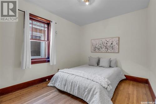 405 9Th Street E, Saskatoon, SK - Indoor Photo Showing Bedroom