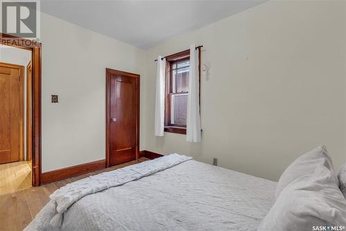 405 9Th Street E, Saskatoon, SK - Indoor Photo Showing Bedroom