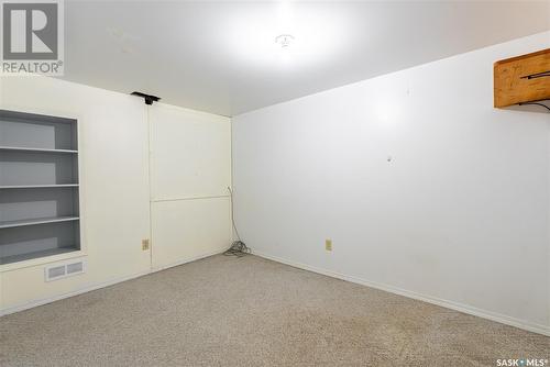 405 9Th Street E, Saskatoon, SK - Indoor Photo Showing Other Room