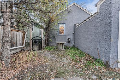 405 9Th Street E, Saskatoon, SK - Outdoor