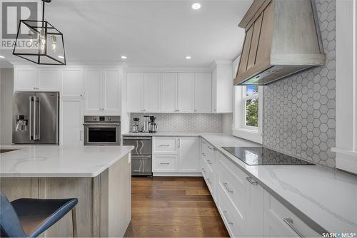 1125 15Th Street E, Saskatoon, SK - Indoor Photo Showing Kitchen With Upgraded Kitchen