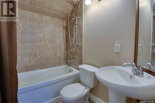 470 Charles Street, Asquith, SK - Indoor Photo Showing Bathroom