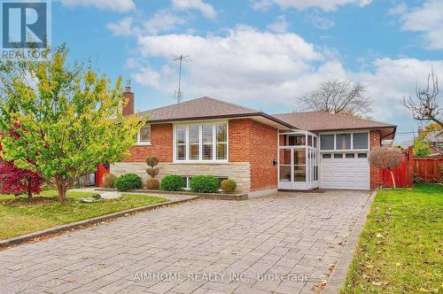 6 Wyndcliff Crescent, Toronto, ON - Outdoor