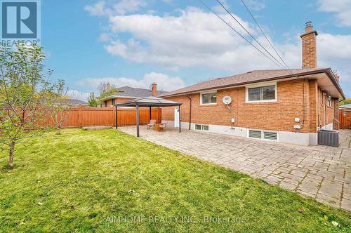 6 Wyndcliff Crescent, Toronto, ON - Outdoor