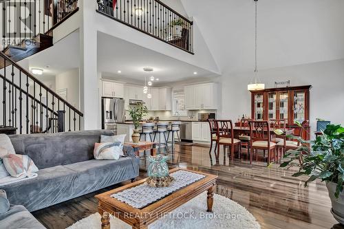 283 Noftall Gardens, Peterborough (Northcrest), ON - Indoor Photo Showing Living Room