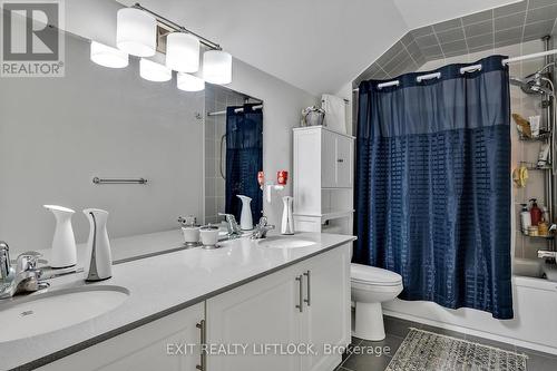 283 Noftall Gardens, Peterborough (Northcrest), ON - Indoor Photo Showing Bathroom