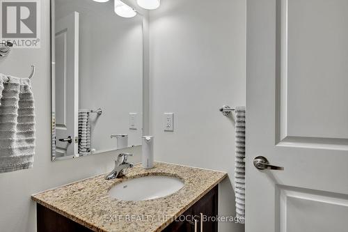 283 Noftall Gardens, Peterborough (Northcrest), ON - Indoor Photo Showing Bathroom