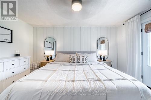 298 Glenarm Road, Kawartha Lakes (Woodville), ON - Indoor Photo Showing Bedroom