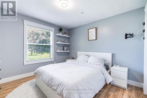 298 Glenarm Road, Kawartha Lakes (Woodville), ON - Indoor Photo Showing Bedroom