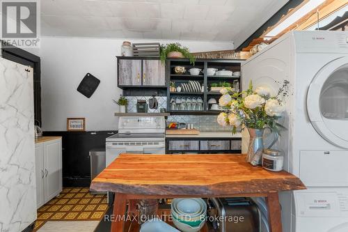 84 Robinson Street, Greater Napanee, ON - Indoor Photo Showing Laundry Room