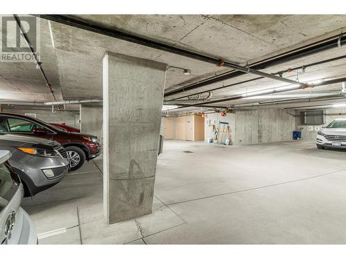 265 Froelich Road Unit# 105, Kelowna, BC - Indoor Photo Showing Garage