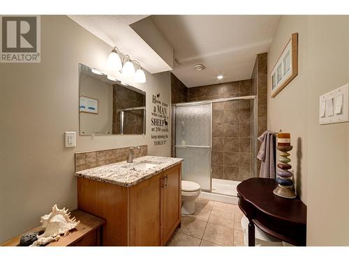 2202 Black Hawk Drive, Sparwood, BC - Indoor Photo Showing Bathroom