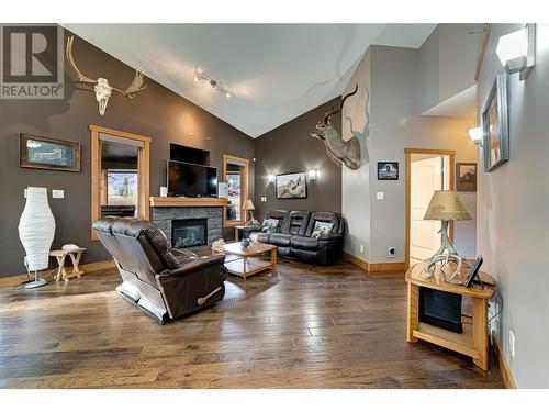 2202 Black Hawk Drive, Sparwood, BC - Indoor Photo Showing Living Room With Fireplace