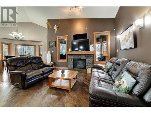 2202 Black Hawk Drive, Sparwood, BC - Indoor Photo Showing Living Room With Fireplace