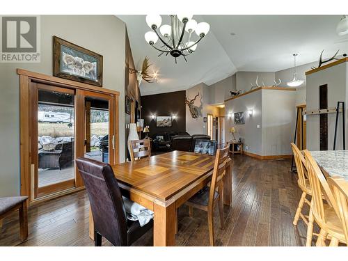 2202 Black Hawk Drive, Sparwood, BC - Indoor Photo Showing Dining Room