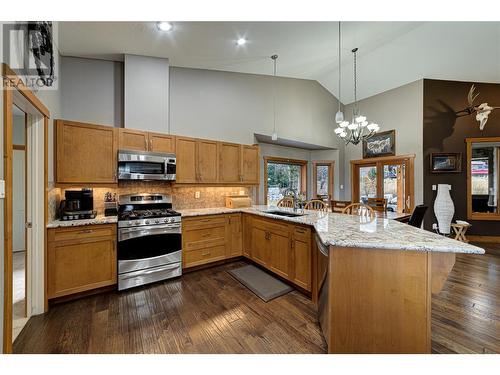 2202 Black Hawk Drive, Sparwood, BC - Indoor Photo Showing Kitchen