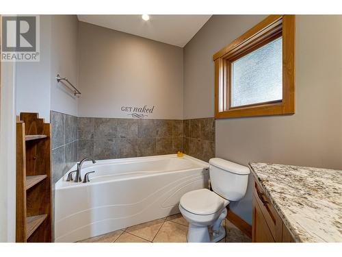 2202 Black Hawk Drive, Sparwood, BC - Indoor Photo Showing Bathroom