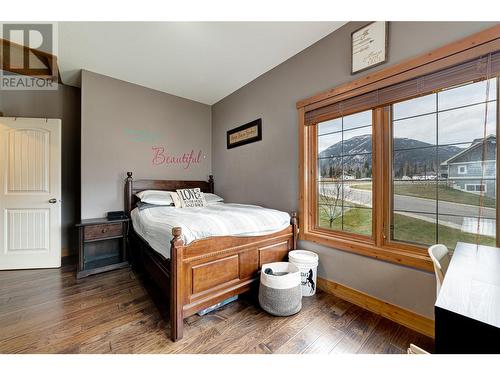 2202 Black Hawk Drive, Sparwood, BC - Indoor Photo Showing Bedroom