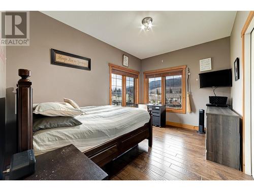 2202 Black Hawk Drive, Sparwood, BC - Indoor Photo Showing Bedroom