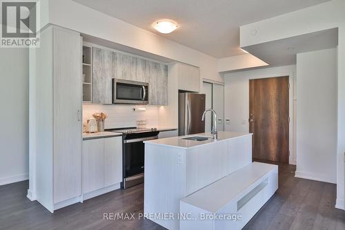 116 - 251 Manitoba Street S, Toronto, ON - Indoor Photo Showing Kitchen With Upgraded Kitchen