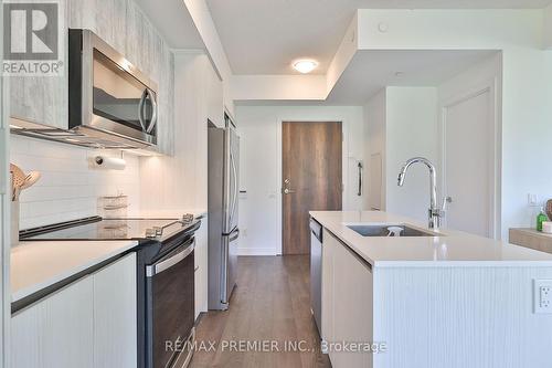 116 - 251 Manitoba Street S, Toronto, ON - Indoor Photo Showing Kitchen With Upgraded Kitchen