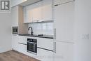 904 - 10 Graphophone Grove, Toronto, ON  - Indoor Photo Showing Kitchen 