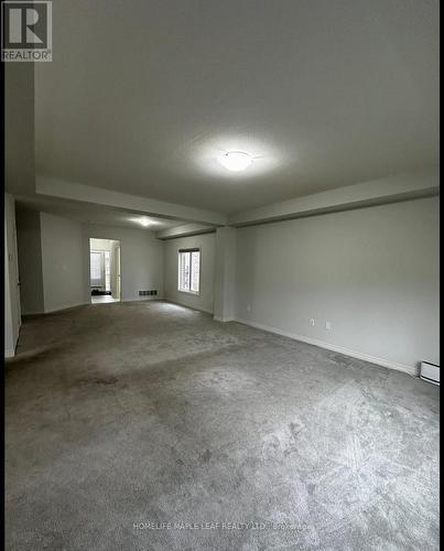 13 Riley Avenue E, Pelham, ON - Indoor Photo Showing Garage