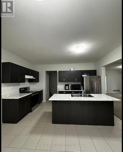 13 Riley Avenue E, Pelham, ON - Indoor Photo Showing Kitchen With Double Sink