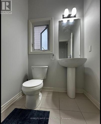 13 Riley Avenue E, Pelham, ON - Indoor Photo Showing Bathroom