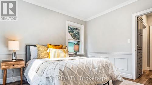 1036 Cedarwood Place, Burlington, ON - Indoor Photo Showing Bedroom