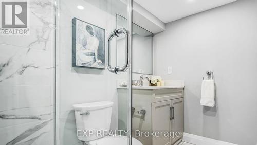 1036 Cedarwood Place, Burlington, ON - Indoor Photo Showing Bathroom