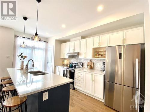 78 Gardenpost Terrace, Ottawa, ON - Indoor Photo Showing Kitchen With Double Sink With Upgraded Kitchen