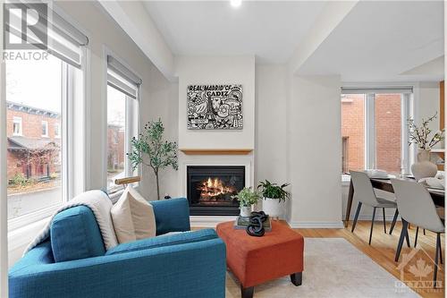 45 Lorne Avenue, Ottawa, ON - Indoor Photo Showing Living Room With Fireplace