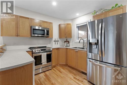 45 Lorne Avenue, Ottawa, ON - Indoor Photo Showing Kitchen With Double Sink