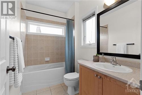 45 Lorne Avenue, Ottawa, ON - Indoor Photo Showing Bathroom