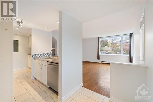 1204 Shillington Avenue Unit#13, Ottawa, ON - Indoor Photo Showing Kitchen