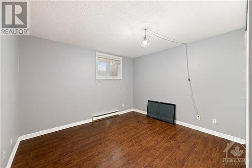 1204 Shillington Avenue Unit#13, Ottawa, ON - Indoor Photo Showing Other Room