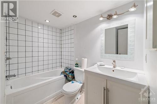 1204 Shillington Avenue Unit#13, Ottawa, ON - Indoor Photo Showing Bathroom