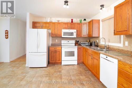 21 Gale Crescent, Belleville, ON - Indoor Photo Showing Kitchen With Double Sink