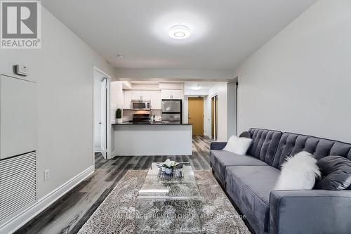 206 - 509 Beecroft Road, Toronto, ON - Indoor Photo Showing Living Room